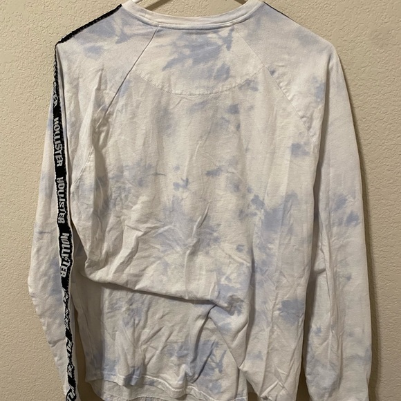 Hollister Long Sleeve T-Shirt Medium - Picture 2 of 2